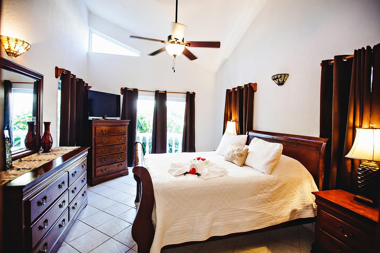 Pelican Reef Villas Resort San Pedro  Εξωτερικό φωτογραφία