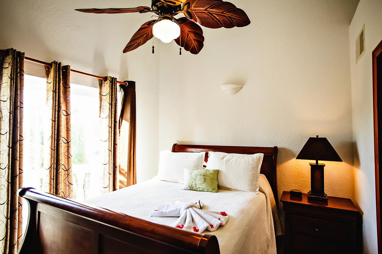 Pelican Reef Villas Resort San Pedro  Εξωτερικό φωτογραφία